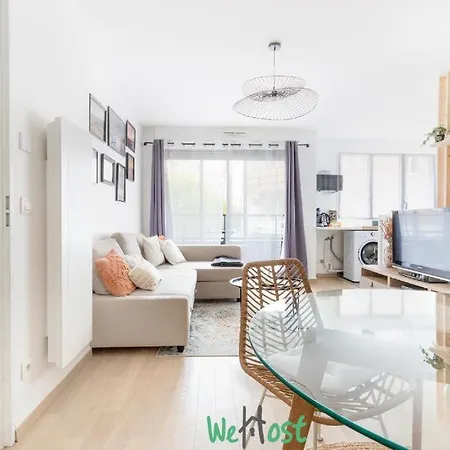 Guet - 2 - Ci - 2 Pieces Avec Balcon Et Parking Apartmán *